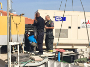 بالفيديو: مصرع عامل اثر سقوط مولد كهربائي ضخم عليه بمدينة يافا