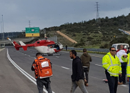 مصرع شاب وإصابة 8 آخرين بجراح متفاوتة بحادث طرق قرب وادي عارة