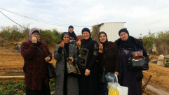 صور: احباب الاقصى تُنظم رحلة ترفيهية إلى قلنسوة وطولكرم لقطف ثمار الفراولة