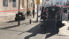 فيديو: الشرطة تعالج جسماً مشبوهاً في شارع دانتي بمدينة يافا