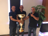  بالفيديو: بعد فوز فريقه بكأس فلسطين - الكابتن ناهض أشقر يلتقي بأبناء عمومته من يافا 