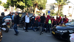 فيديو: إصابة متوسطة لراكب دراجة نارية بحادث طرق في مدينة يافا 