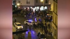 140 قتيلا بهجمات متزامنة بباريس وإعلان الطوارئ