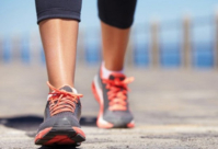 المشي 10 دقائق يوميا يحمي من إعاقة دائمة مستقبلا