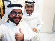 شاهد: بالزي السعودي الرسمي.. سائح إسرائيلي يتجول بالمملكة  