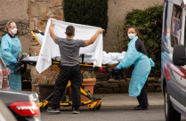 أمريكا تتجاوز إسبانيا في وفيات (كورونا)