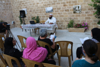 بالصور: درس باللغة العبرية للتعريف بالاسلام في مركز الدعوة بمدينة يافا 