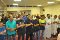  فيديو وصور : شعائر صلاتي العشاء والتروايح من مسجد محمد الفاتح بيافا 