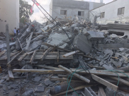 فيديو: السلطات الاسرائيلية تسوي مبنى من 3 طوابق بالارض في مدينة اللد 