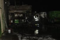 يافا منتصف الليل:حريق كبير يتسبب بأضرار جسيمة في سيارات التابعة لبلدية تل أبيب 