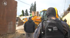 اللد: الشرطة تهدم مبان وتعثر على كميات من المخدرات وتعتقل مشتبها