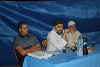  بالصور: خيمة الهدى الدعوية تستضيف الشيخ نوار دكة في بيت عائلة السعدي بيافا