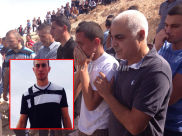 بالصور: وفد من المدرسة الثانوية الشاملة يشارك في تشييع جثمان الطالب احمد جمال حماد