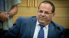 الوزير ايوب قرا يُغمى عليه بشكل مفاجئ لحظة دخوله للكنيست