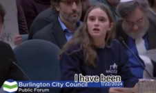 زلّة لسان من طالبة أمريكية مؤيدة لإسرائيل تورطها في إثبات الإبادة الجماعية بغزة- (فيديو)