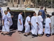 مركز محمد ابو نجم يحيي مناسك الحج ويجوب مدينة يافا  