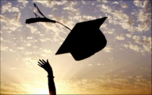 حفلات التخرج: أعباء تكبر وقيم تتلاشى