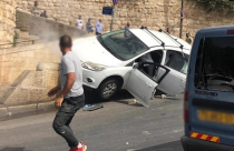 فيديو: مستوطن يدهس شاباً قرب باب الأسباط  