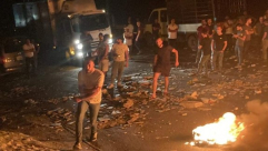 اغلاق طرق واحراق اطارات في الخليل وبيت لحم احتجاجا على غلاء الأسعار