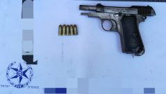 الشرطة: العثور على مسدس وذخيرة  في يافا واعتقال مشتبه