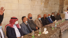 اللد: اجتماع طارئ في المدينة لمحاولة رأب الصدع بين العائلات واعادة الهدوء