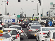 ازدحامات مرورية في مفرق اللد اثر حادث طرق 