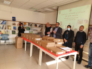 مدرسة الرازي الابتدائية في اللد تحتفي بتوزيع الحواسيب على الطلاب