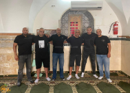  عقد راية الصلح بين أبناء عائلتي محاجنة ودويكات من يافا في مسجد سيدنا علي 