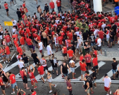   بالفيديو: جمهور هبوعيل تل ابيب يحتج أمام ملعب بلومفيلد بيافا لعدم وجود مصفات للسيارات 