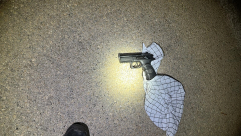 يافا: اعتقال مشتبهين من الرملة بحيازة مسدس واطلاق نار 