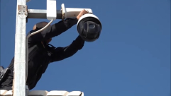 ازالة كاميرات مراقبة نُصبت على يد عناصر إجرامية في الرملة