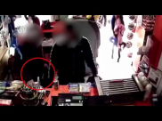 فيديو: شابان من اللد جمعا أموالاً "خاوة" من محل تجاري بالمدينة