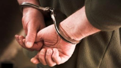 اللد: سرقة سيارة بينما كان سائقها منهمكاً بتعبئة اطاراتها بالهواء !