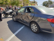 فيديو: إصابة شخصين بحادث طرق بين مركبة ودراجة نارية بيافا