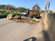 فيديو: لماذا أغلقت الشرطة منافذ حي "س.ح" في اللد بالصخور ؟!