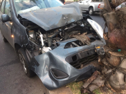 بالصور: خسائر مادية بحادث طرق ذاتي في مدينة يافا دون اصابات 