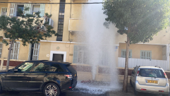  يافا: انفجار أنبوب مياه وتدفّق كميات كبيرة في الشارع