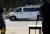 تحرير مخالفات بالجملة لأصحاب المحلّات التجاريّة في اللّد والرّملة