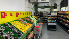 أسعار خيالية وتحطيم للأسعار في حملة نهاية العام بسوبرماركت سوق يافا