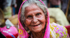 عجوز تفوز بـ 50 مليون دولار .. ولا تدري ما تفعل بها