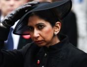 بعد مهاجمتها للمظاهرات الداعمة لفلسطين .. اقالة وزيرة الداخلية البريطانية