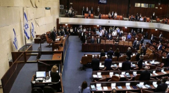 قانون بالسجن لمدة عام لمن يؤيد "حماس" وقرار حكومي بملاحقة القنوات الأجنبية