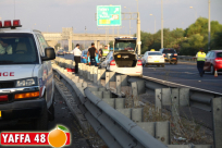 اصابة شخصين بحادث طرق ذاتي قرب مطار اللد 