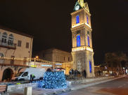  فيديو: للسنة السادسة على التوالي - استعدادات لإضاءة شجرة عيد الميلاد بيافا