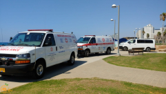  انتشال شاب غرق على شاطئ البحر شمال مدينة يافا وحالته خطرة