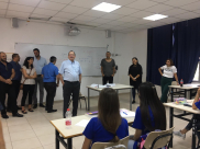   بالصور: وفد من البلدية في زيارة لمدارس مدينة يافا 