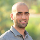 تهنئة للخريج محمد خيمل بمناسبة حصوله على اللقب الاول 