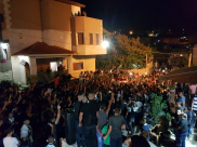 بالفيديو: الآلاف يشيعيون جثامين منفذي عملية القدس في ام الفحم 