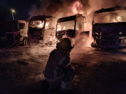 الرملة: احتراق 5 شاحنات دون اصابات