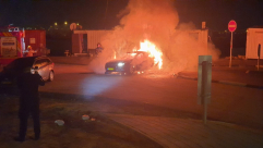  الرملة: احتراق مركبة دون اصابات والاطفائية تهرع للمكان 